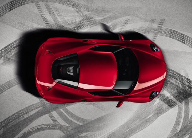 2014_RED_ALFA_ROMEO_4C_pic-7