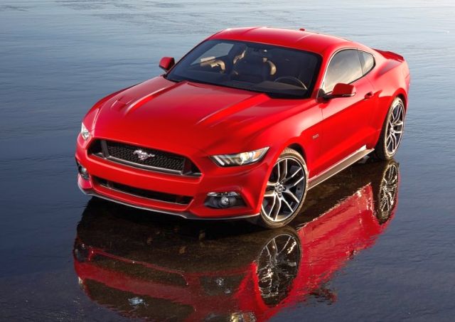 2015_FORD_MUSTANG_GT_front_pic_3