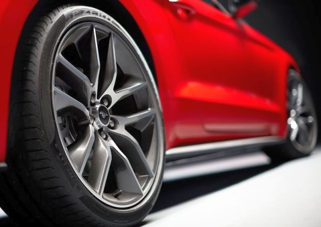 2015_FORD_MUSTANG_GT_wheels_pic_13