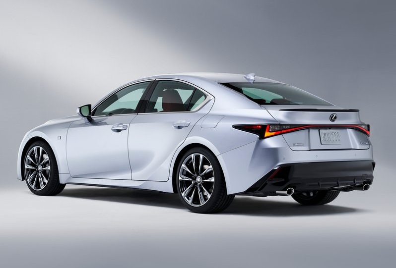 2021 Lexus IS