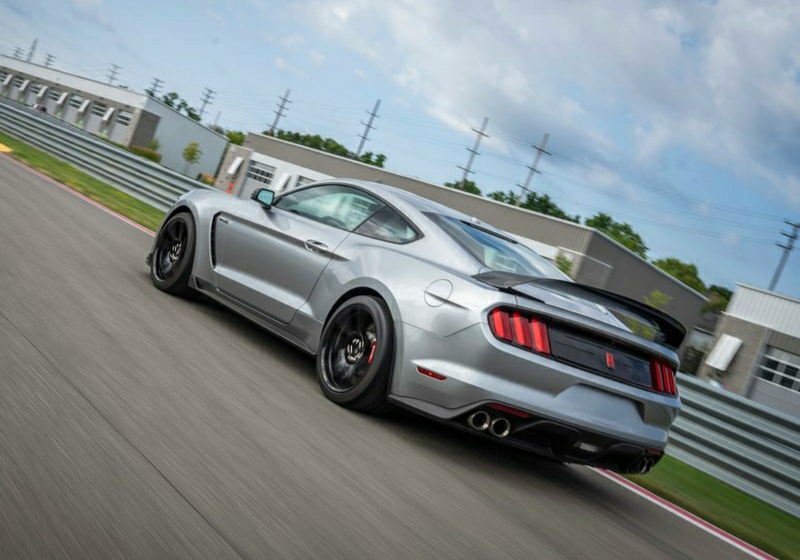 FORD MUSTANG SHELBY GT 350R