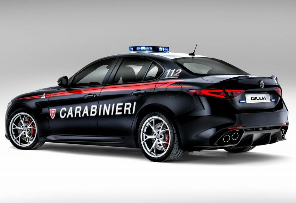 ALFA ROMEO GIULIA QUADRIFOGLIO CARABINIERI